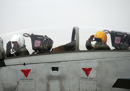 تصاویر/ تمرین جنگنده‌های نیروی هوایی به مناسبت روز ارتش