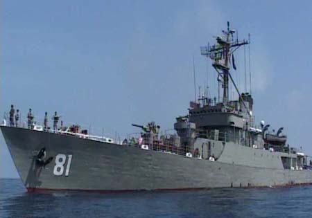 نجات کشتی چینی از چنگ دزدان دریایی توسط ناوگروه نداجا