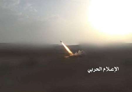 حمله موشکی ارتش یمن به پایگاه هوایی سعودی‌ها در نجران