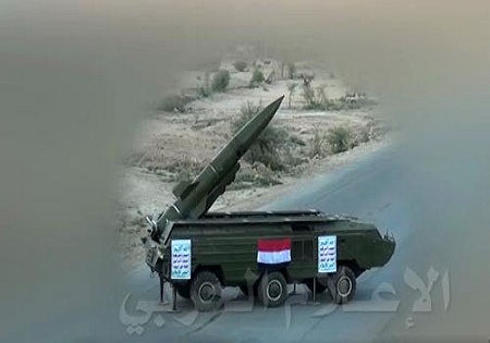 حمله موشکی ارتش یمن به پایگاه سعودی‌ها در جیزان/ فرودگاه بالگرد‌های آپاچی عربستان منهدم شد