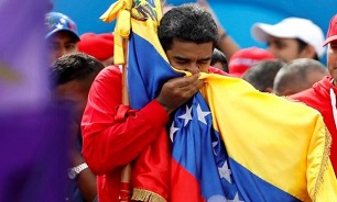 Maduro asks Venezuelan government to resign