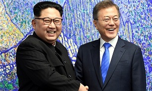 Two Koreas Begin Removing Landmines Along Border