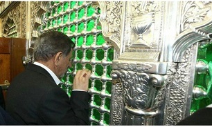 Iran Vice President visits Imam Ali's shrine in Iraq