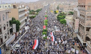 Thousands Rally in Sanaa against Saudi-Led Coalition