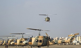 Iran Army Choppers Perform Night Reconnaissance Mission in Drill