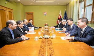Iran confers with Slovakia on EU’s trade mechanism