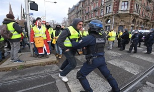 Yellow Vest Protesters Rally in Streets of France's for 54th Week