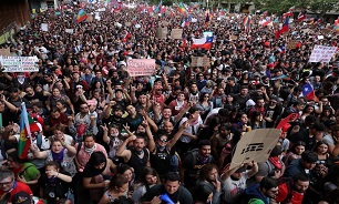 Chileans Clash with Police in Latest Protests in Santiago