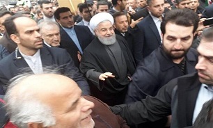 Senior officials join Islamic Revolution anniversary rallies