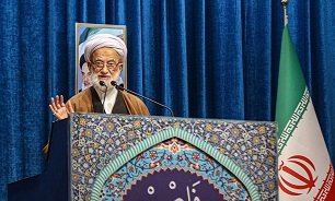 Cleric Hails Global Impacts of Islamic Revolution