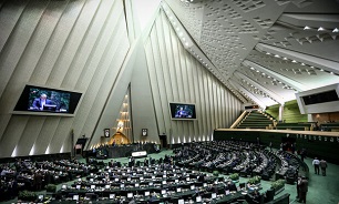 Parliament’s closed session starts with Maj. Gen. Bagheri in attendance