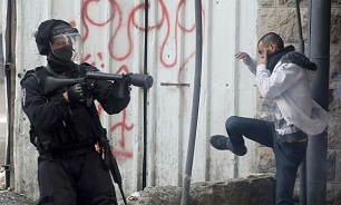 Zionists raid towns in West Bank, arrest 18 Palestinians