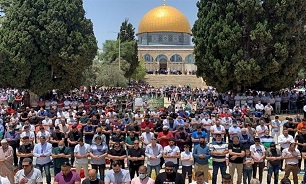 Thousands Attend Friday Prayer at Aqsa Mosque