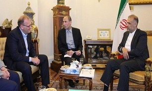 Iran, Russia review energy coop.