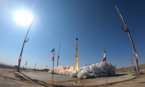 Iran launches satellite carrier with solid fuel engine
