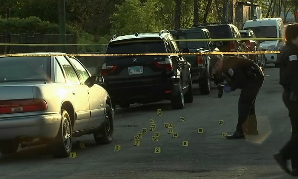Three people wounded in a shooting spree in Chicago