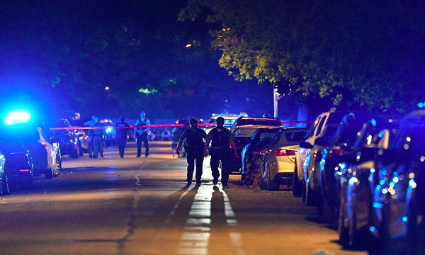 One police killed, another injured in Chicago shooting