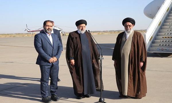 President Raeisi arrives in Isfahan